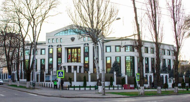 Новини України - Молдова вигнала трьох працівників посольства РФ