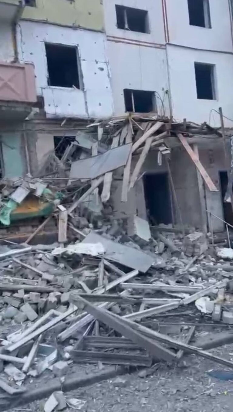 Новини України - Росіяни вдарили КАБом по центру Куп’янська