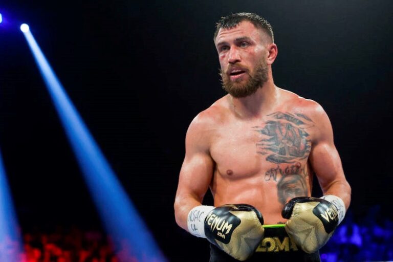 Новини спорту - Тренер Ломаченка розповів про перспективи бійця