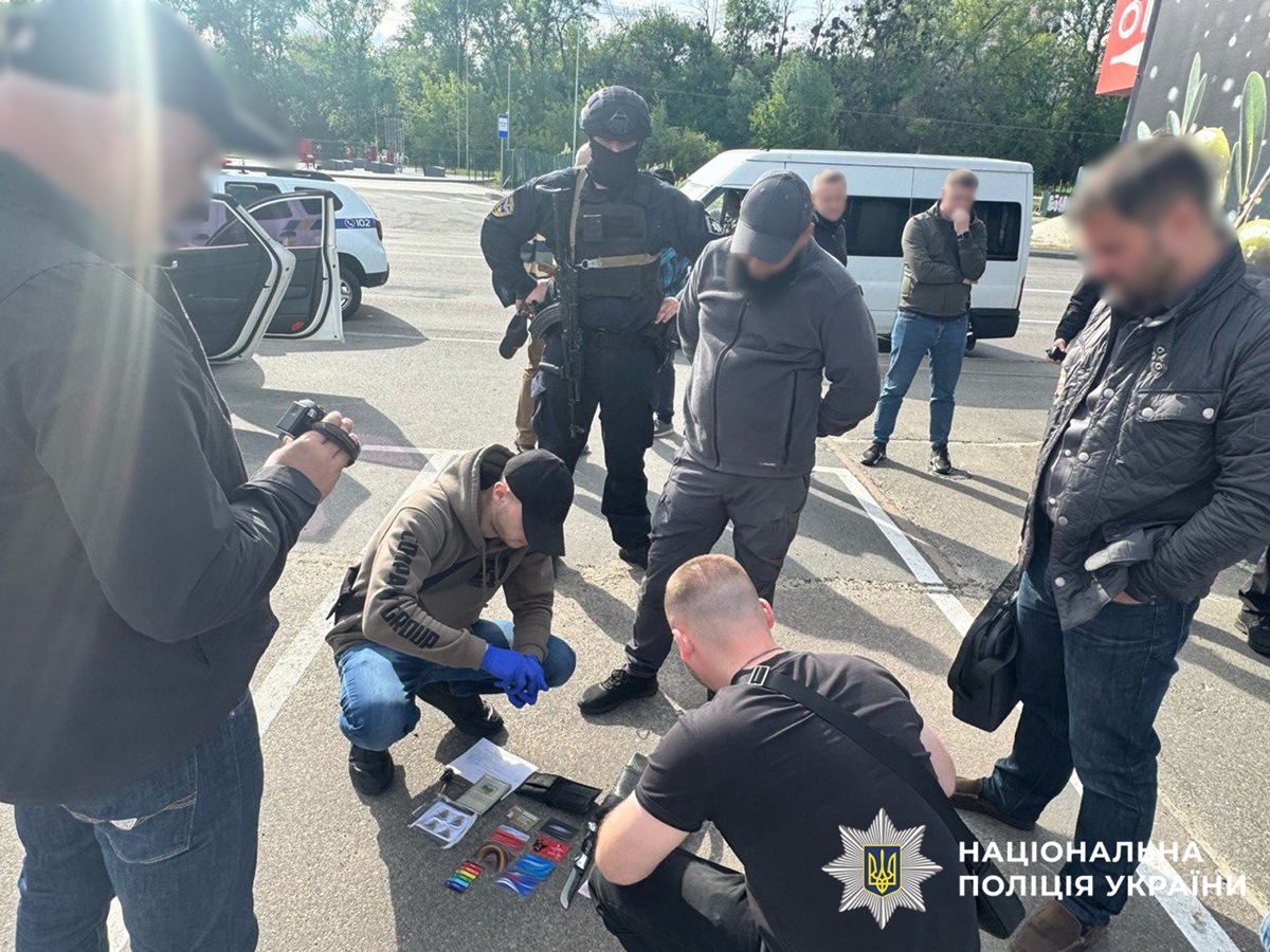 Новини України - На Київщині викрили групу рекетирів