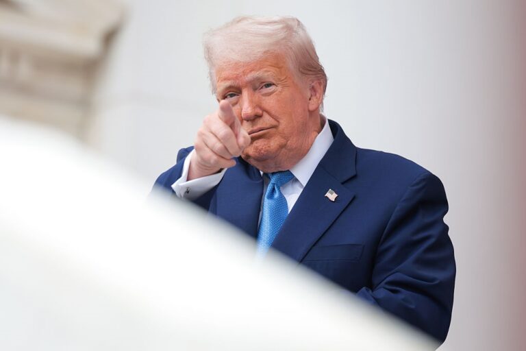 Новини світу - Трамп і Путін побили горщики? Готові перші санкції