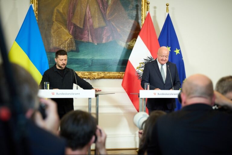Новини світу - Австрія допоможе повернути викрадених Росією дітей