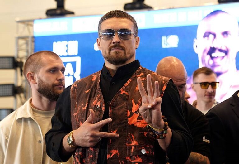Новини спорту - Підготовка до реваншу: Усик показав спаринг з ексчемпіоном Амосовим