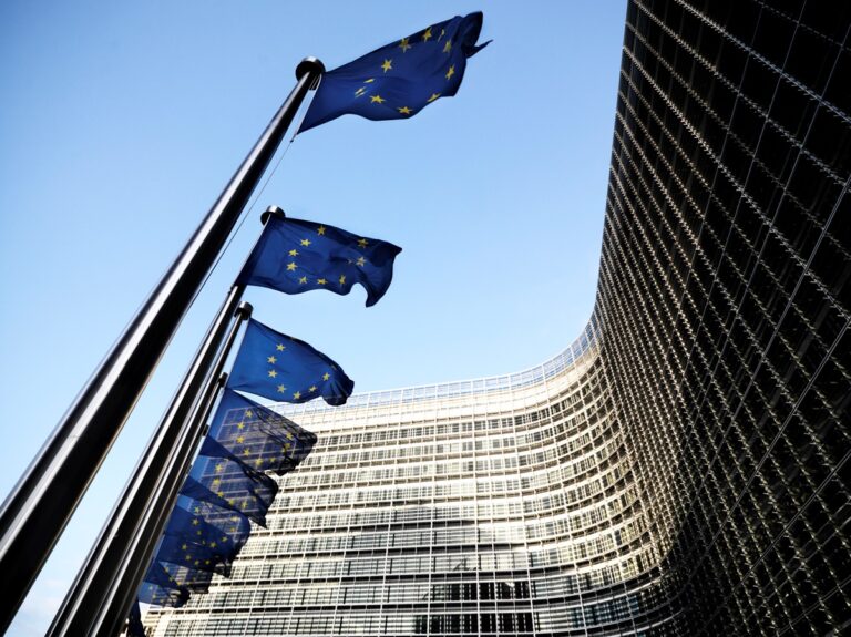 Новини світу - Посли ЄС підтримали €300 млн для української оборонки