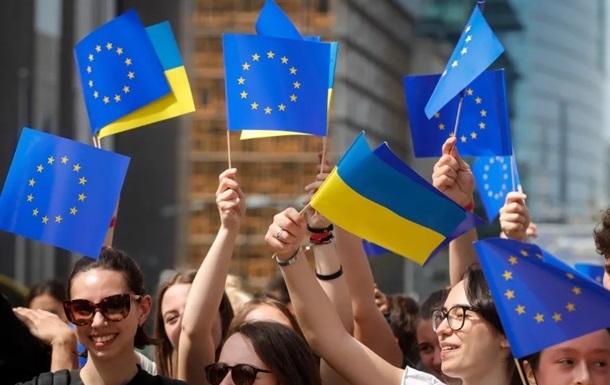 Новини світу - Європа і демократія: опитування молоді фіксує тривожний тренд