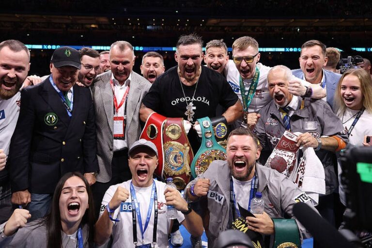 Новини спорту - Колишній чемпіон світу провів порівняння Усика з Алі та Льюїсом