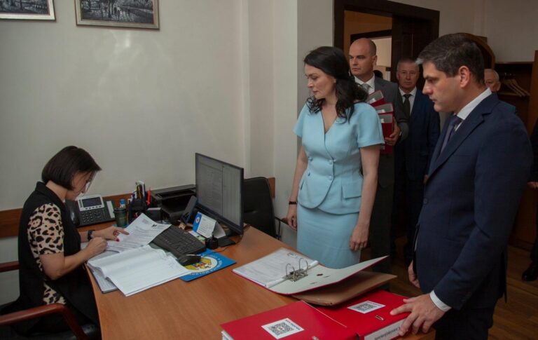 Новини світу - Молдова заморозила рахунки філіалу російських пропагандистів