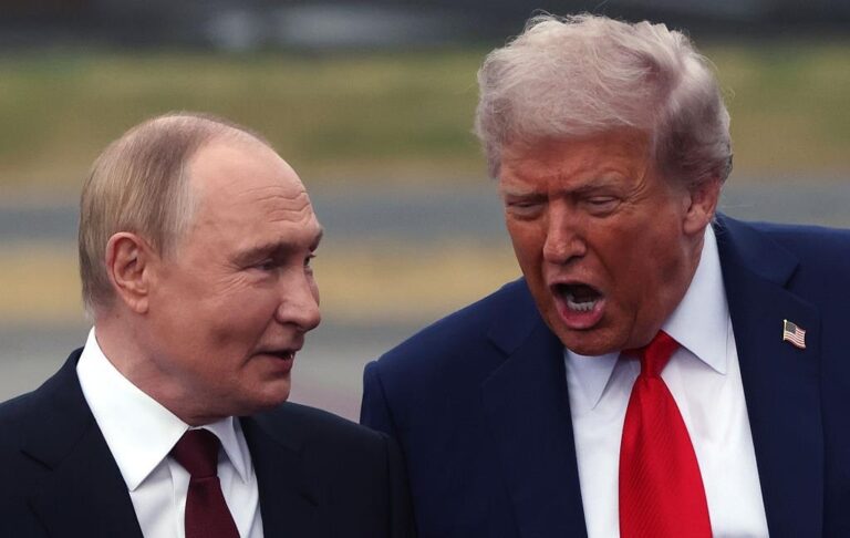 Новини політики - Трамп відкинув ідею Путіна щодо тристоронньої зустрічі в Москві - ЗМІ