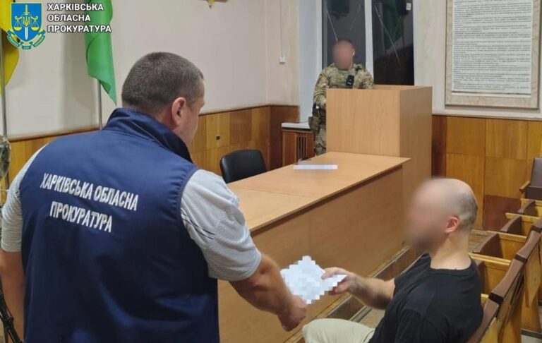 Новини України - У Харкові чоловік напав з ножем на поліцейського і працівників ТЦК