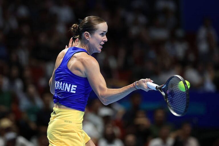 Новини України - Італійка не дала Світоліній перемогти в півфіналі Кубка Біллі Джин Кінг