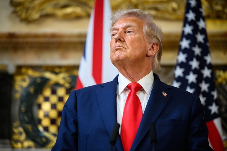 Новини світу - Кортеж №1. Трамп змушує світових лідерів чекати