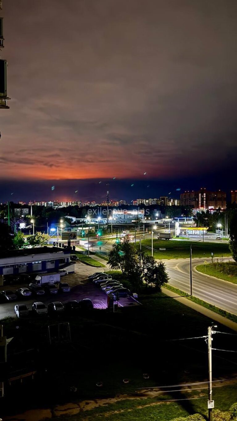 Новини світу - У Рязані горить НПЗ після атаки дронів - соцмережі