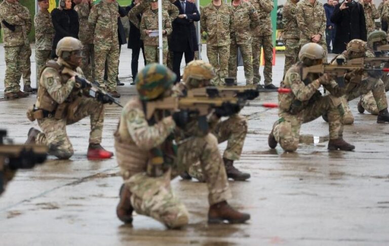 Новини світу - У Бельгії над військовим об'єктом кружляли невідомі дрони