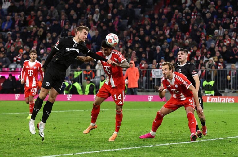 Новини спорту - Баварія, шокована пропущеним голом, вперіщила супернику три