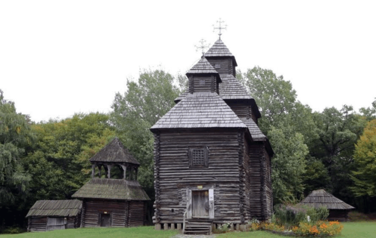 Новини України - Музей у Пирогові захистили від хаотичної забудови