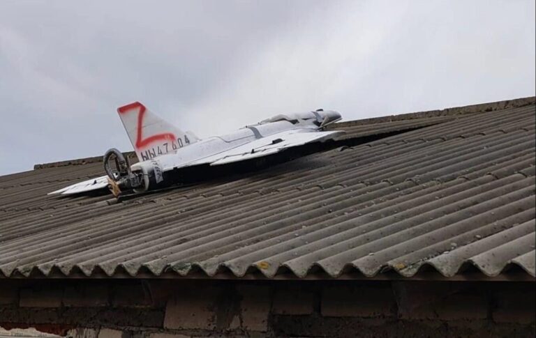 Новини світу - Під час атаки РФ до Молдови залетіли шість дронів, один впав на будинок