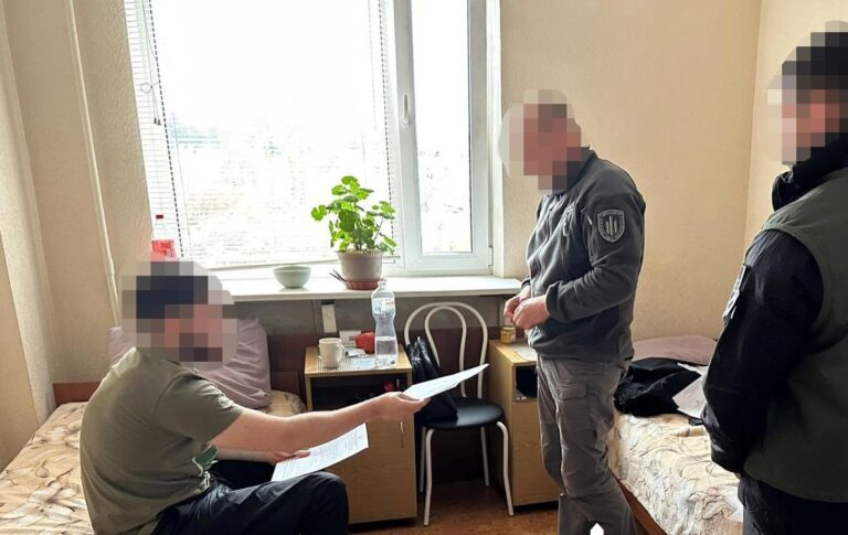 Новини України - Удар по шикуванню ЗСУ: командира взяли під варту