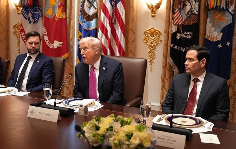 Новини України - В оточенні Трампа почалась боротьба через "мирний план" - ЗМІ