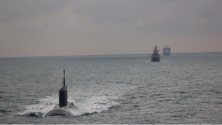 Новини світу - Британський флот три дні переслідував субмарину РФ