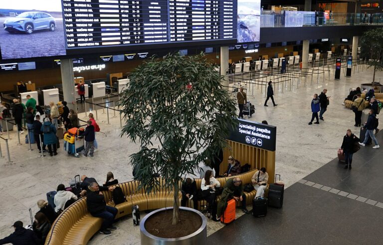 Новини світу - Литва розглядає перенесення авіарейсів через метеокулі