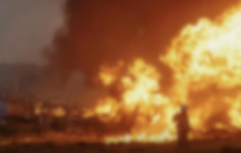 Новини України - На об'єктах Укрнафти зупинена робота через обстріл