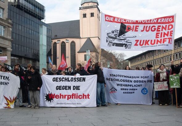 Новини світу - Німецькі студенти почали протести проти відновлення військової служби