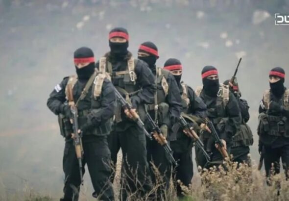 Новини світу - Сирійці вручили російській делегації символ, з яким вбивали військових РФ