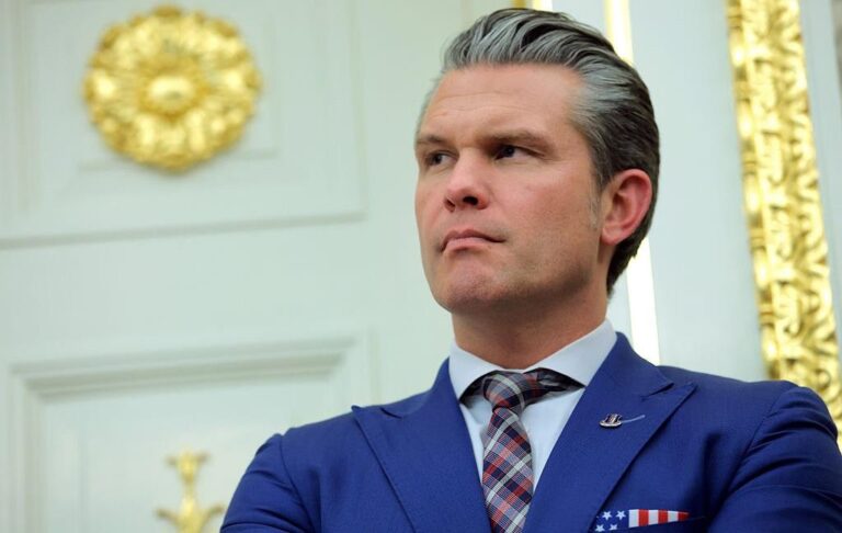 Новини світу - США завдали ударів по трьох суднах в Тихому океані