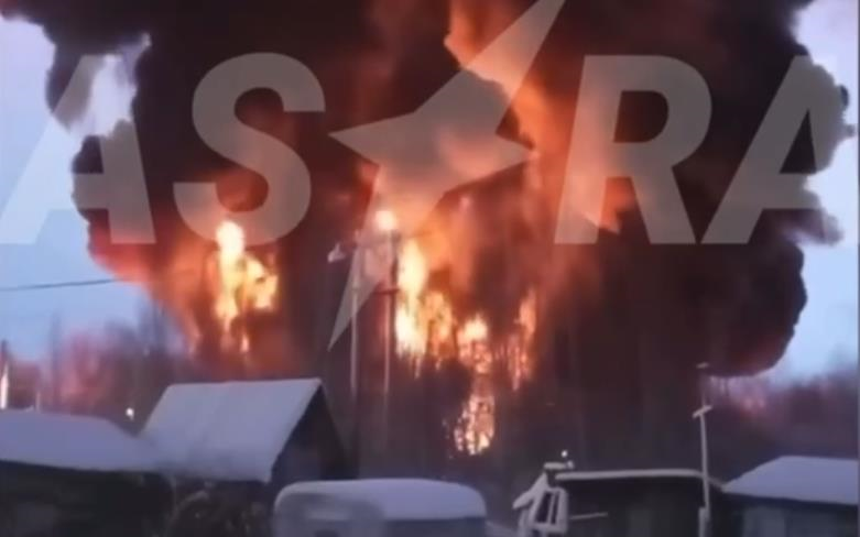 Новини світу - У російському Рибінську пролунали вибухи, загорілися резервуари з пальним