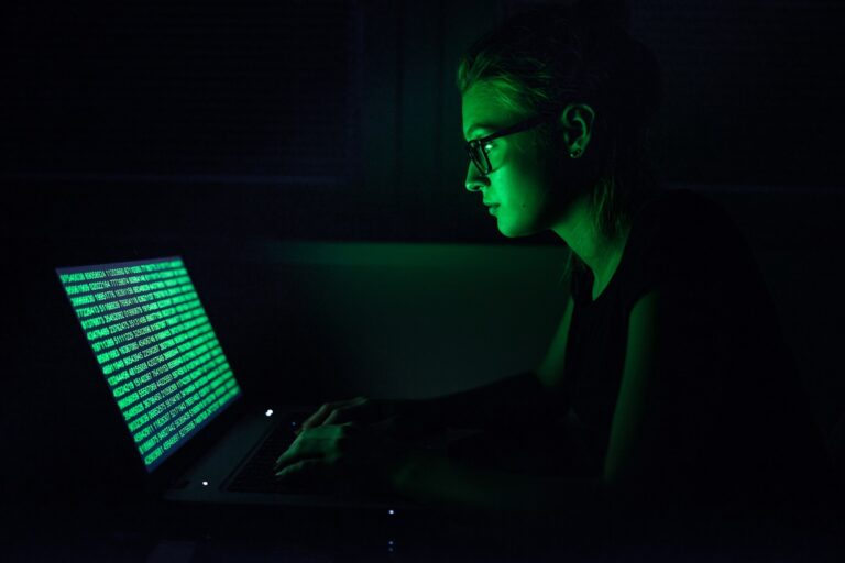 Новини світу - В США звинуватили українку в кібератаках на замовлення РФ