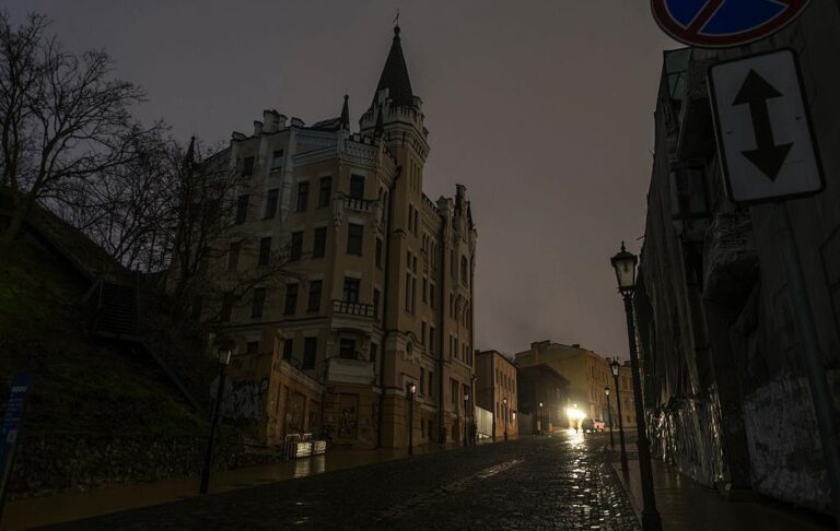 Новини України - В Україні продовжили дію графіків відключень