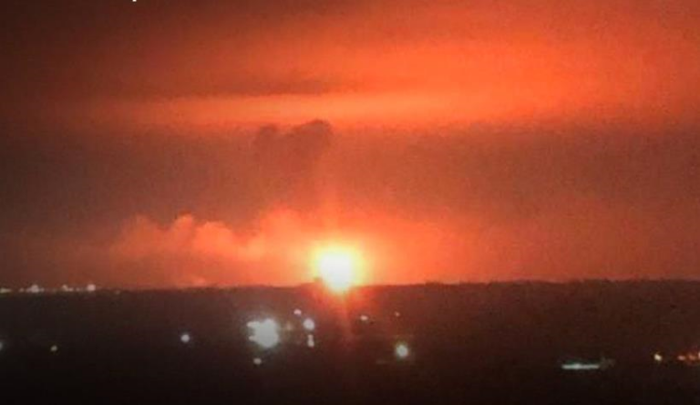 Новини України - ЗСУ уразили морський порт і НПЗ у Росії