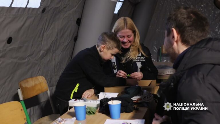 Фото для новини:Поліція продовжує працювати у посиленому режимі під час блекауту у Києві