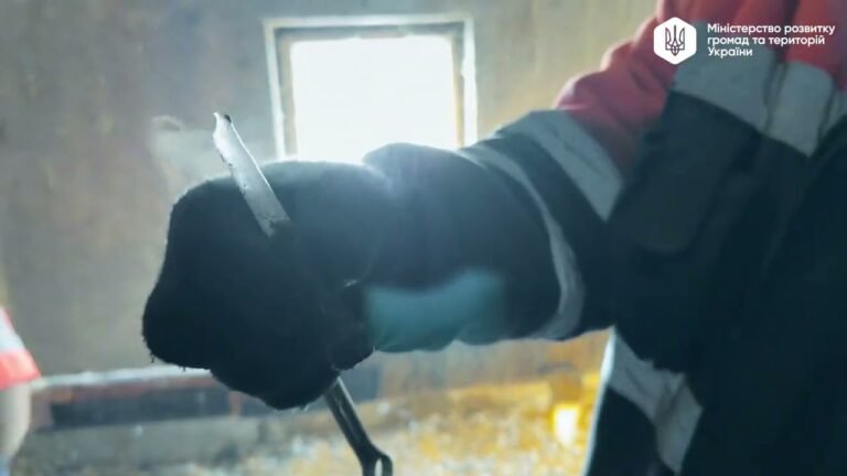 Фото для новини:До робіт з відновлення тепла у житлових будинках Києва долучились 18 додаткових ремонтних бригад