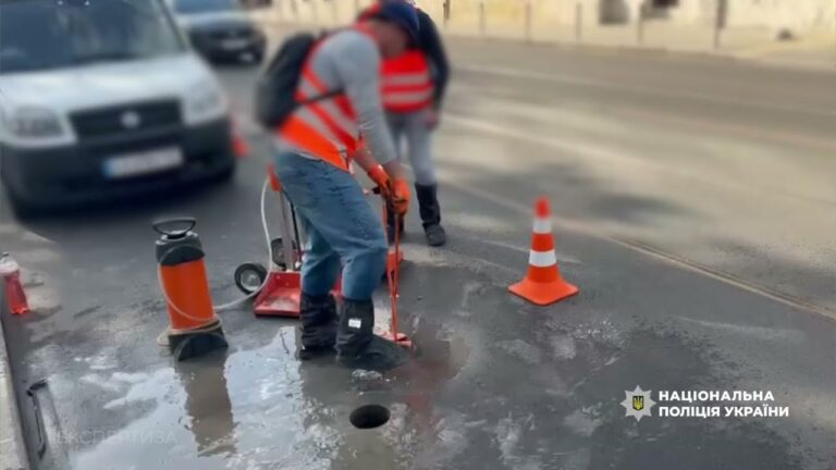 Фото для новини:Розікрали на ремонті вулиці понад 4,5 млн грн: поліція Києва оголосила підозру посадовцям