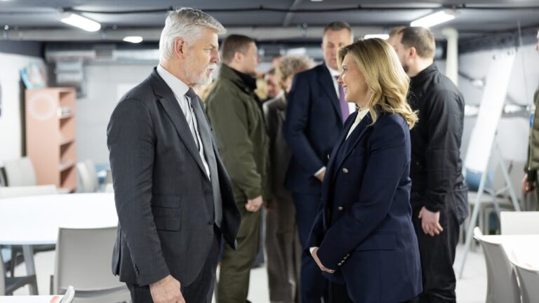 Фото для новини:Перша леді України з Президентом Чехії відвідали одне з облаштованих на Київщині укриттів