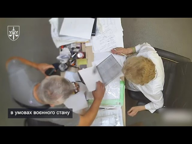 Фото для новини:Голову ВЛК викрито на масовому продажі «непридатності» до служби. Вилучено понад 300 тис доларів США