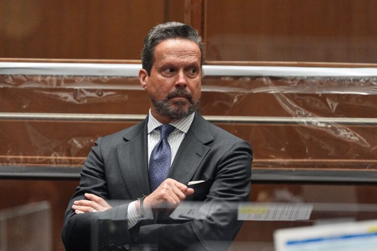 Новини культури - Адвокат відмовився захищати Ніка Райнера у справі про вбивство батьків