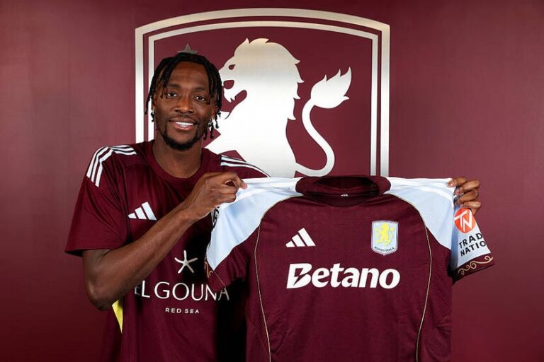 Фото для новини:Астон Вілла повернула до складу нападника збірної Англії