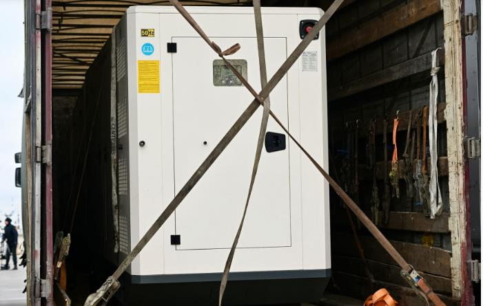 Фото для новини:Азербайджан відправив Україні партію електрообладнання