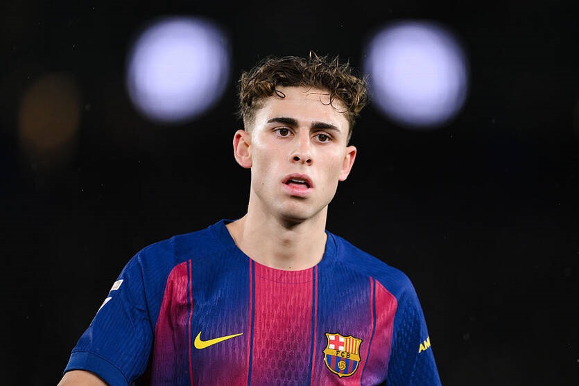 Фото для новини:Барселона закріпила майбутнє свого юного таланту новим контрактом