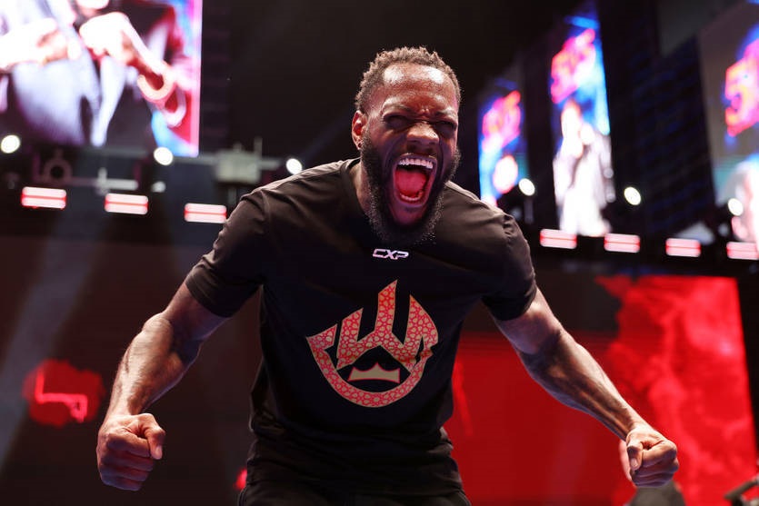 Фото для новини:Бій між Усиком і Вайлдером перенесли - американець змінив плани