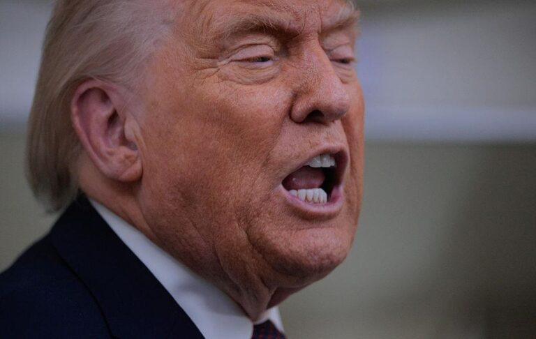 Фото для новини:"Дискомбобулятор": Трамп розповів про секретну зброю США