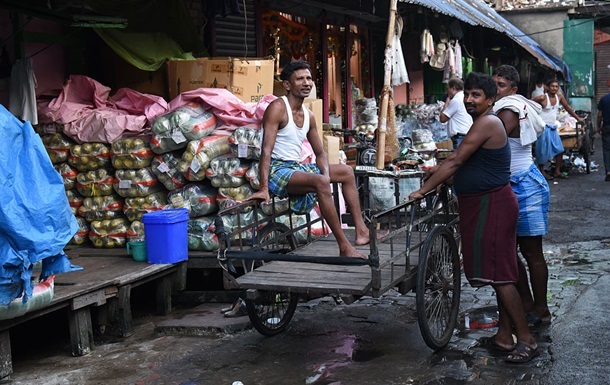 Фото для новини:До Росії завезли рекордну кількість мігрантів з Індії та Бангладеш