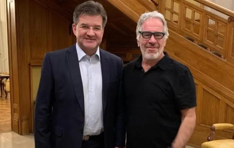 Фото для новини:"Гарні дівчата в Києві": ЗМІ дізналися деталі скандалу з радником Фіцо