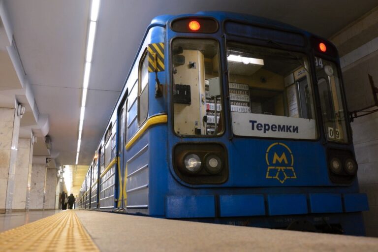 Фото для новини:Київське метро повністю відновило роботу