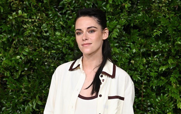 Фото для новини:Крістен Стюарт розглядає переїзд до Європи через політику Трампа