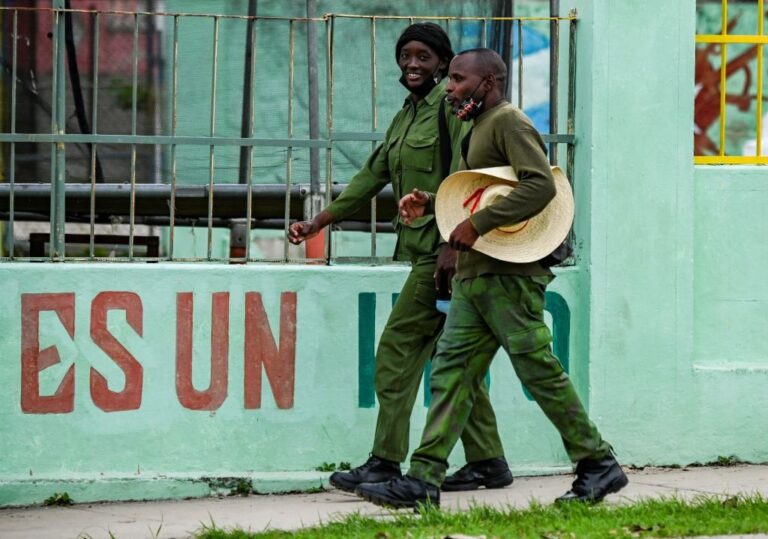 Новини світу - Куба готова відправити війська у Венесуелу