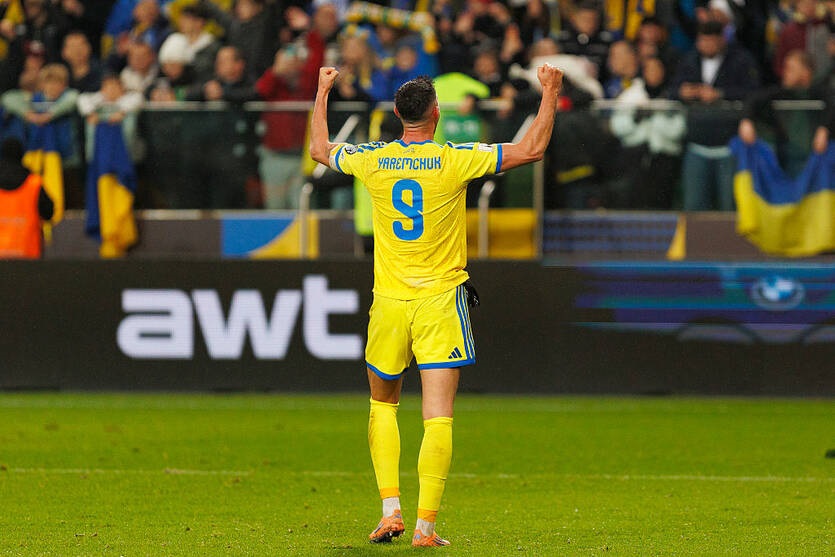 Фото для новини:Ліон готовий узяти до свого складу Романа Яремчука з Олімпіакоса