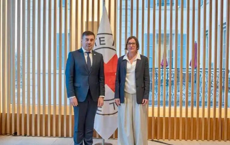 Фото для новини:Лубінець запросив керівництво Червоного Хреста в Україну